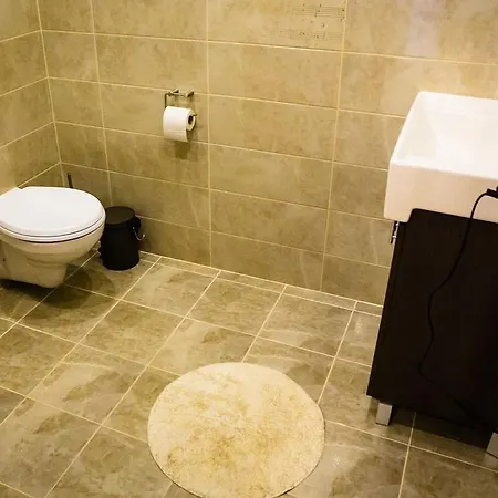 Tobzos-patak Vendeghaz Apartment *